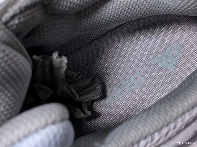 hype EQ7597 Adidas 700 Yeezy Boost Inertia